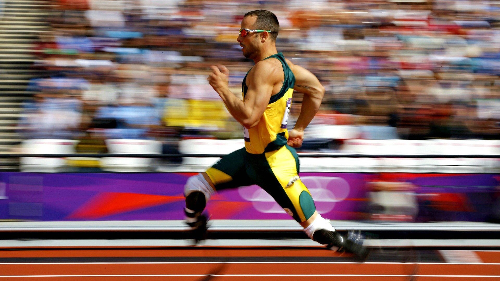 “缆绳滑水：东桃花岛赛场新风尚，水面竞速超越极限”