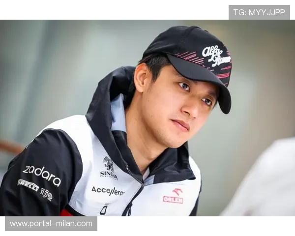 周冠宇模拟比赛,节奏连贯自然