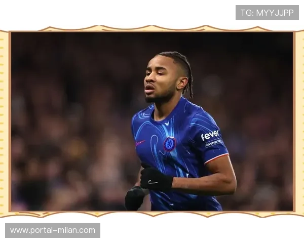 切尔西反击速度奇快,恩昆库低平球轻松命中